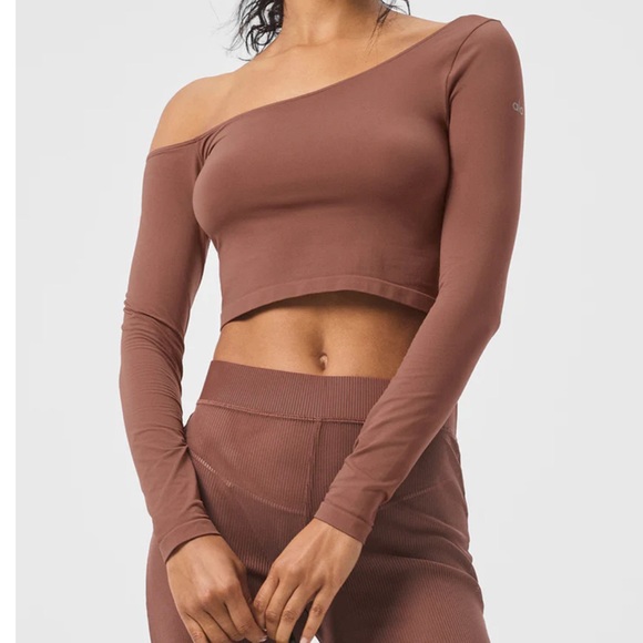 ALO Yoga Brown Long Sleeve Off-Shoulder Top - Picture 1 of 6